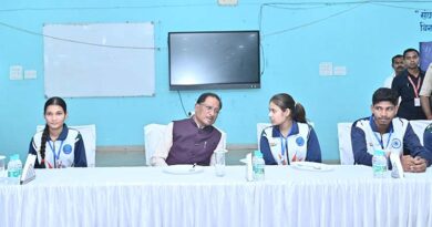 छत्तीसगढ़ शिक्षा में रच रहा नई कहानी, मुख्यमंत्री ने आकांक्षा विद्यालय की सराहना की