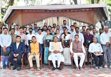 मुख्यमंत्री विष्णु देव साय ने 30 नव चयनित खनि निरीक्षकों को सौंपे नियुक्ति पत्र