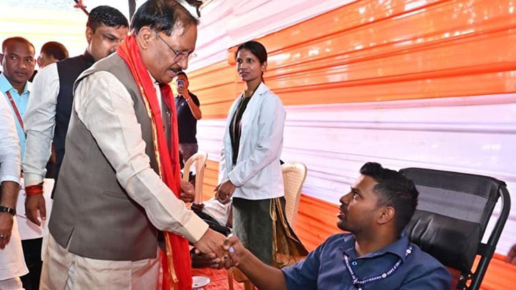 मुख्यमंत्री विष्णु देव साय के 62वें जन्मदिन पर रक्तदान शिविर, 62 यूनिट रक्त संग्रह का लक्ष्य