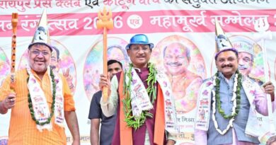 रायपुर प्रेस क्लब के रंगोत्सव और महामूर्ख सम्मेलन में शामिल हुए मुख्यमंत्री विष्णु देव साय, नगाड़ा बजाकर बढ़ाया उत्साह