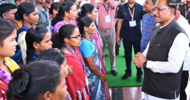 रायपुर: 140 पूर्व नक्सलियों ने मुख्यमंत्री से मिलकर मुख्यधारा में लौटने का जताया विश्वास