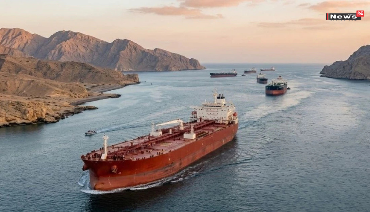 भारत आने वाला ईरानी कच्चा तेल टैंकर अचानक चीन की ओर मुड़ा, भुगतान विवाद की आशंका