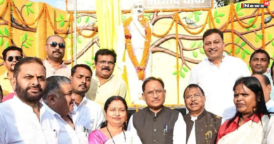 अंबिकापुर में चंद्रशेखर आजाद की प्रतिमा का अनावरण, मुख्यमंत्री विष्णु देव साय ने किया नमन