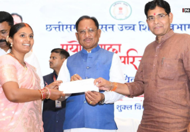 युवाओं को बड़ी सौगात: 430 प्रयोगशाला परिचारकों को मिले नियुक्ति पत्र, मुख्यमंत्री ने दिया भरोसा